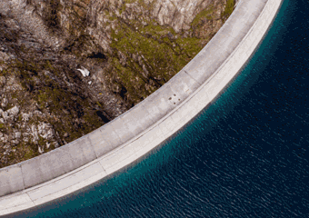 Curved dam from above